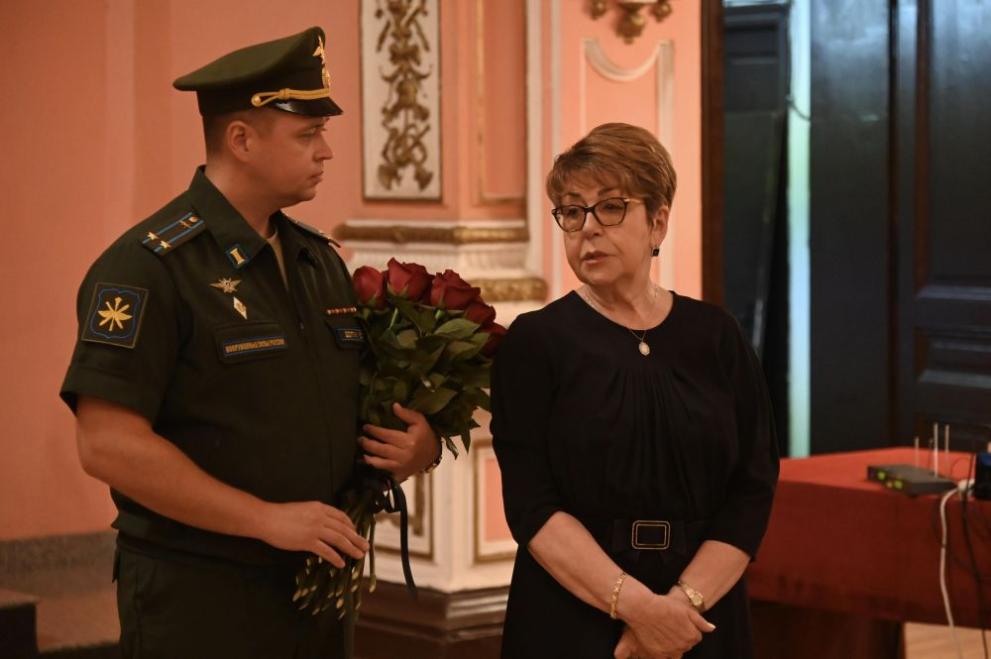 Александър Александров поклонение