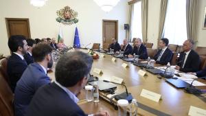 Румен Радев с делегация на футболен клуб Барселона