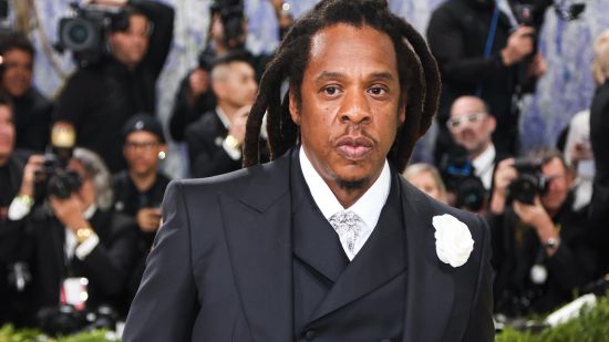 Jay-Z изненада феновете с Eminem, Rihanna и Pharrell по време на концертите си на „Янки Стейдиъм“