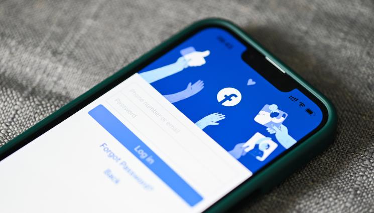 Facebook 