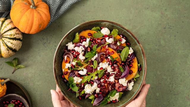 Най-вкусните есенни салати със сезонни продукти