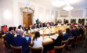 Бюджет 2026 мина през комисия след 12-часов маратон: Какви промени одобриха депутатите