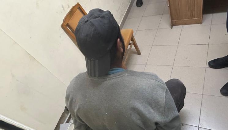 д
