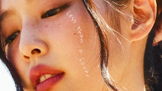 JENNIE се завръща с новия си сингъл "Less than a Lover"