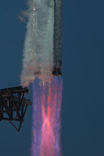 <p>Ракетата Starship изпълни нов тестов полет.</p>
