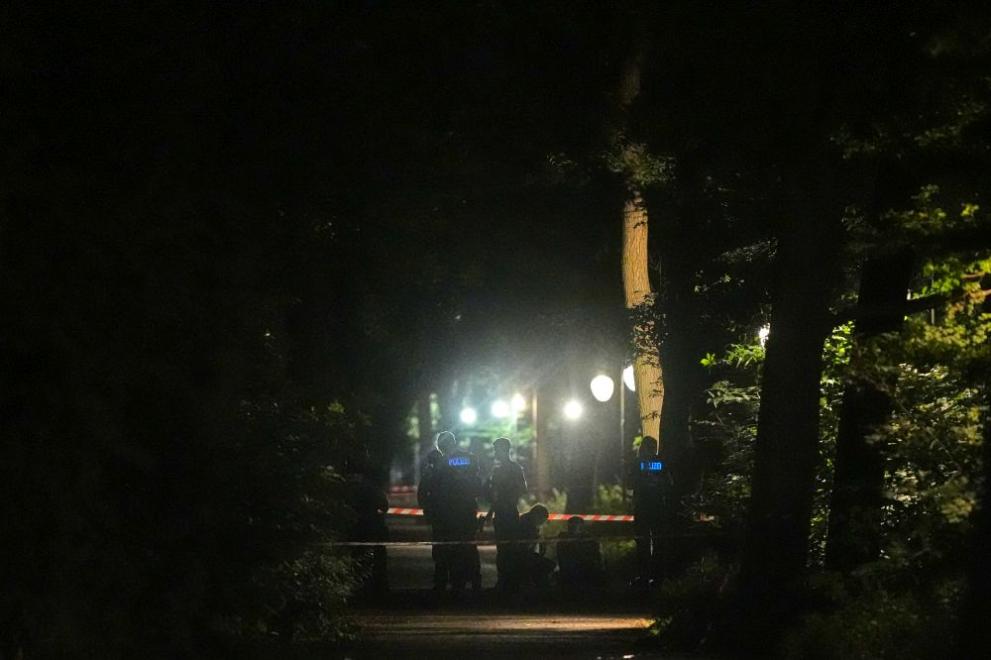 Полицаи претърсват парка Тиргартен в Берлин
