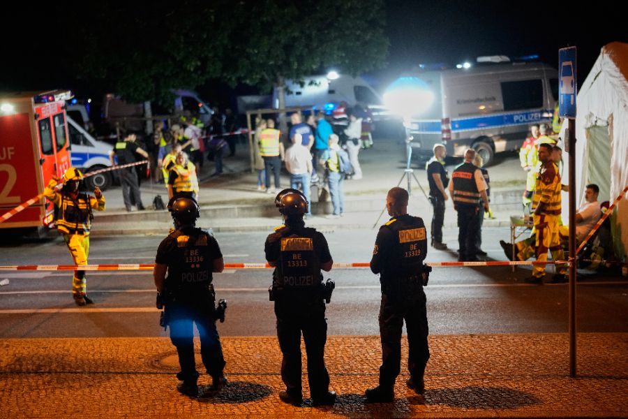 <p>Смъртоносна атака по време на гейпарада в Берлин.</p>