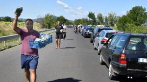 Зеленчукопроизводители блокираха за кратко пътя към ГКПП Маказа преди село