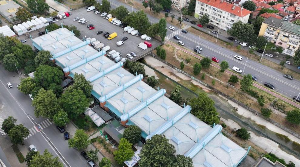 Вижте ремонтирания Централен кооперативен пазар в Сливен (СНИМКИ)