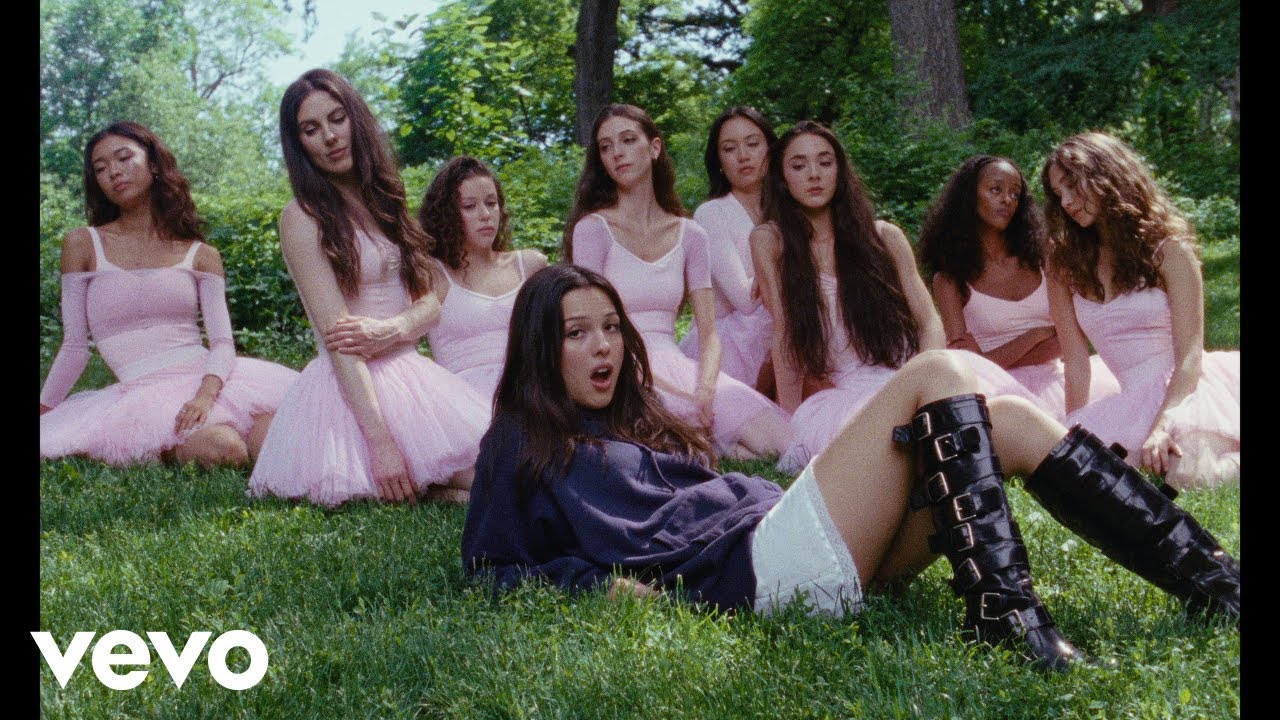 Olivia Rodrigo - stupid song