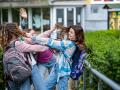 ученички бой жени момичета скубане