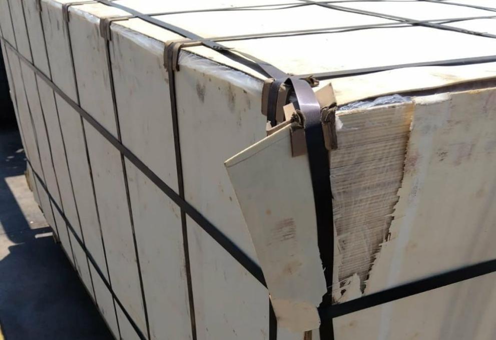 Служители от ТД Митница Варна разкриха митническа измама при деклариране на дървени плоскости от Китай