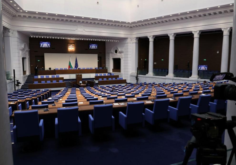 От Прогресивна България предлагат ваканцията на депутатите да бъде от