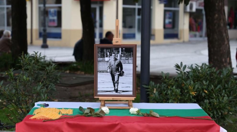 Шанс за Анастасия: Събраха средства за детето на загиналия военен капитан Дункин