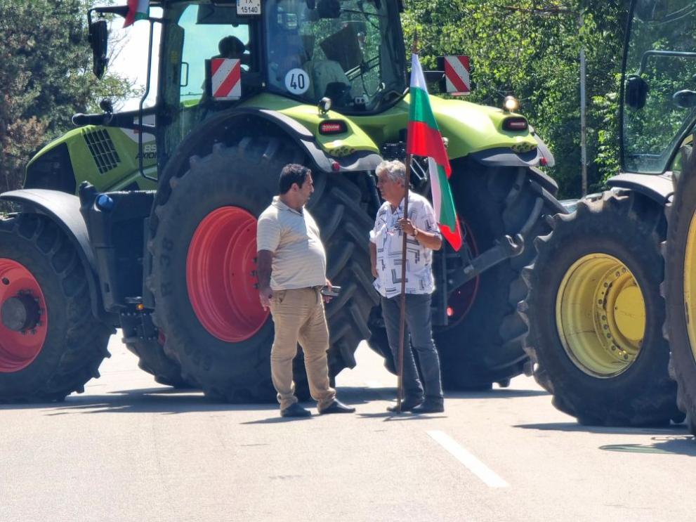 Протест срещу изграждането на вятърни паркове се провежда в Крушари
