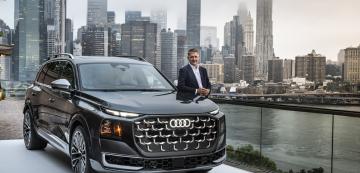 <p>Гернот Дьолнер по време на премиерата на Audi Q9 Г</p>