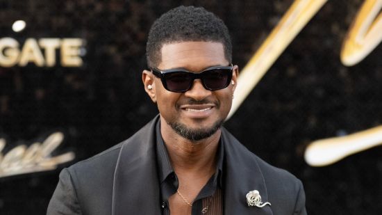 Usher отговори на слуховете, че е наел свой „клонинг“, който да се изявява вместо него на турнето