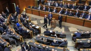 Ливанските депутати по време на гласуване