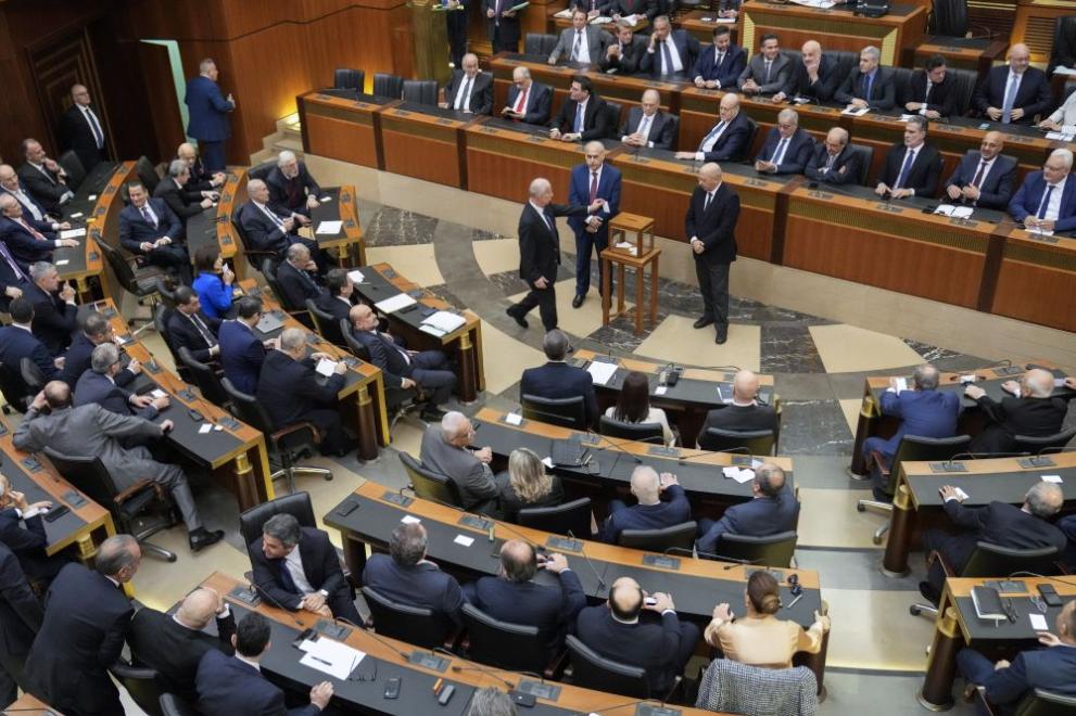 Ливанските депутати по време на гласуване