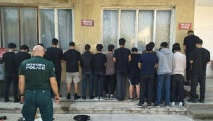 мигранти - Задържаха трима иракчани на границата два пъти за пет дни