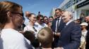 Руският президент Владимир Путин се среща с жители на град Курилск, разположен на остров Итуруп