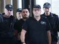 мъж шофьор наркотици бебе в кола
