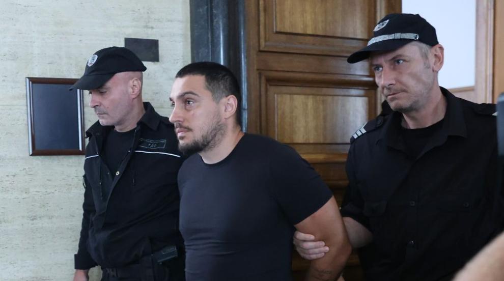 Мъжът, превозвал наркотици с 4-месечното си бебе в колата, остава в ареста