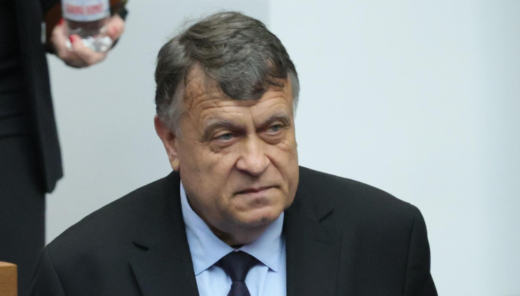 Георги Вълчев - Образователният министър: Държавата трябва да се справи с насилието