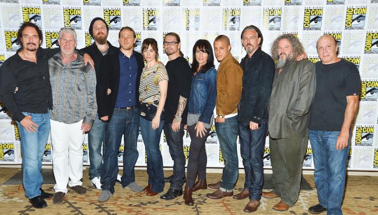 Charlie Hunnam - Чарли Хънам събира Sons of Anarchy за нов сериал