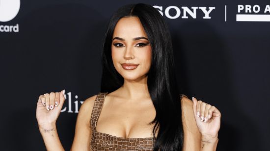 Becky G представя петия си студиен албум BARAJA BENDITA