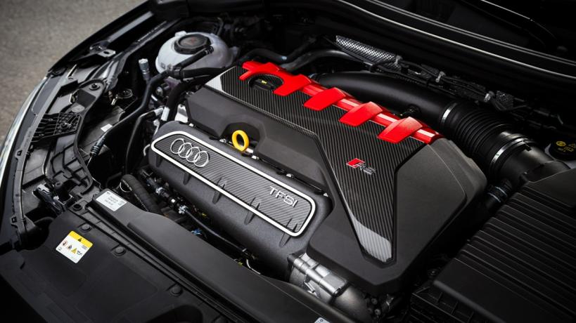 Audi RS3 5 цилиндров двигател