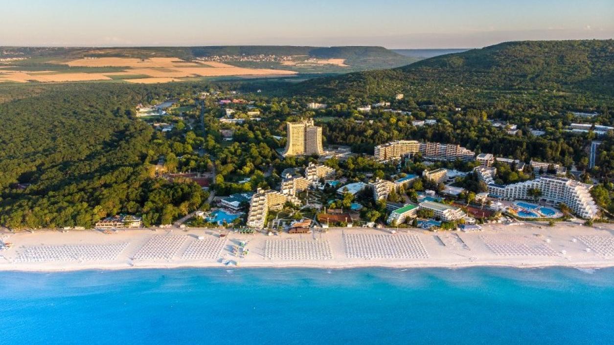 Курортът Албена празнува  57 години с богата програма и звездни концерти 