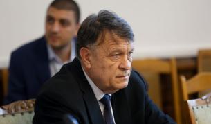 Просветният министър: Новата учебна година ще започне на 15 септември