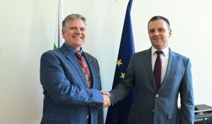 Mинистърът на правосъдието се срещна с американския шарже д`афер Мартин Макдауъл