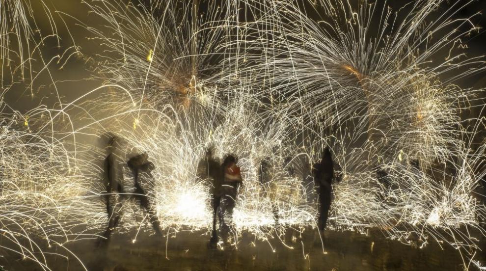 Взрив на пиротехника по време на празненство в Испания, 50 души са ранени