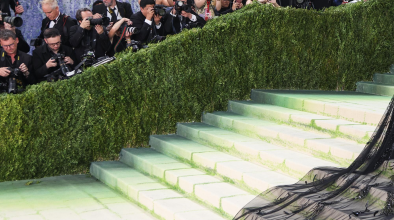 Балът Met Gala 2027 остана без тема след оттегляне на John Galliano
