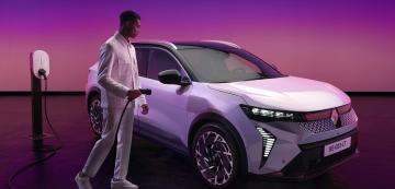 <p>Renault Scenic</p>