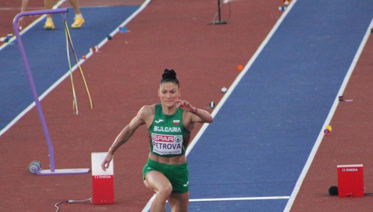 Габриела Петрова - Габриела Петрова е първа на турнира в Белград