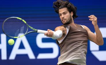 Алкарас продължава уверено напред на US Open