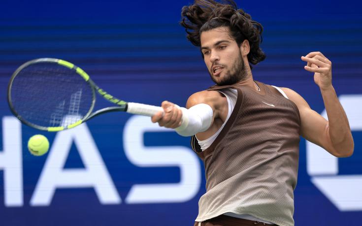 Алкарас продължава уверено напред на US Open
