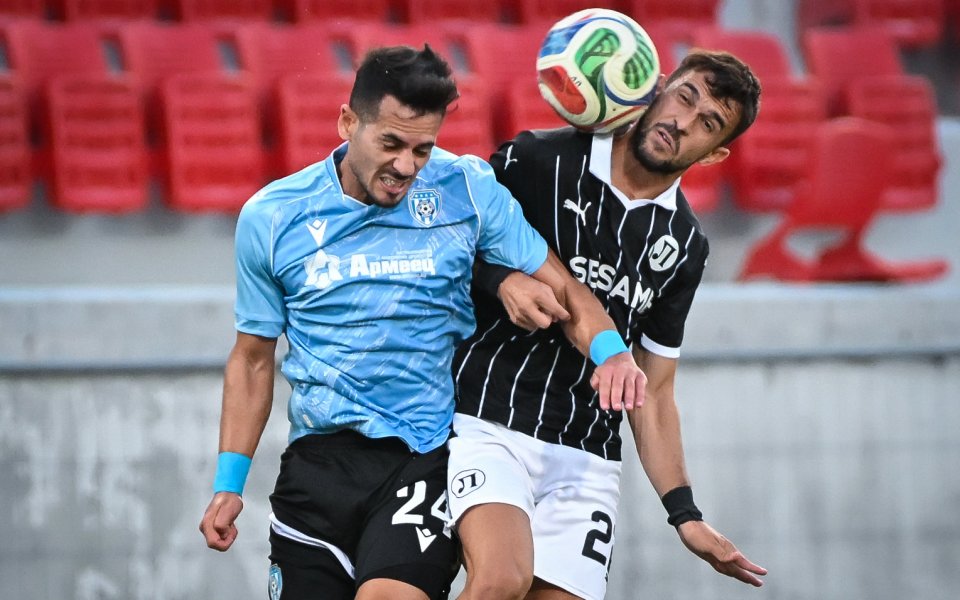 НА ЖИВО: Локомотив Пловдив - Черно море 1:0, гостите търсят гол
