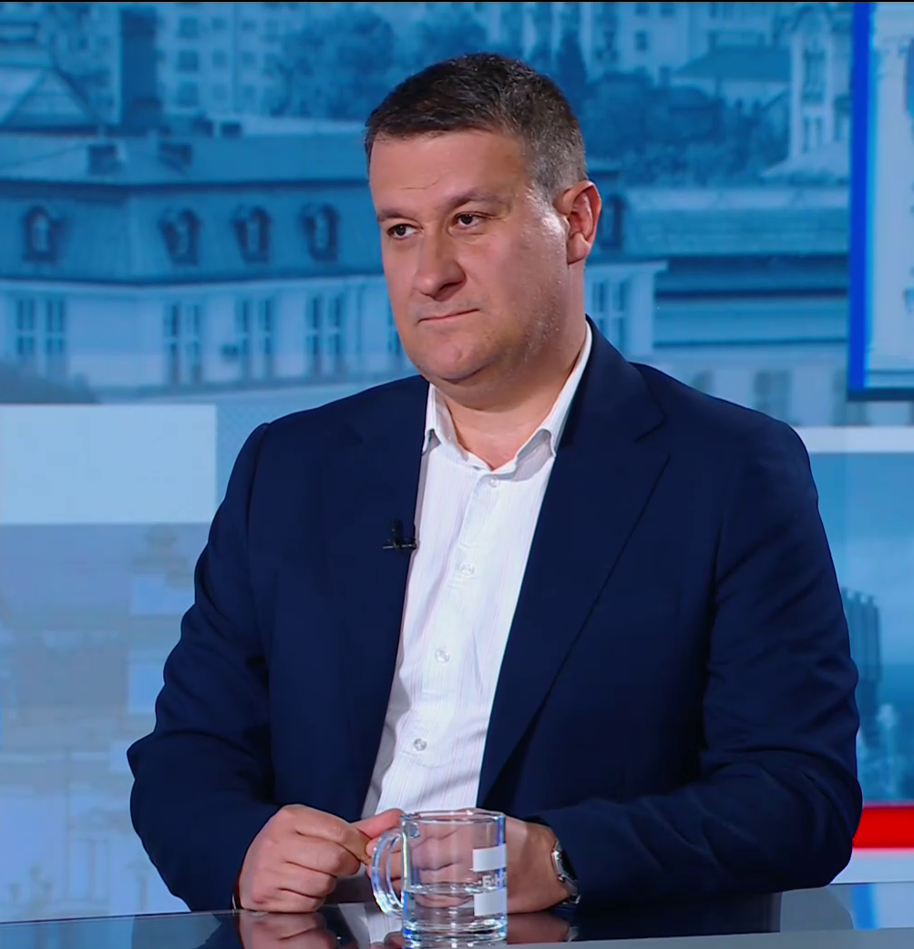 Милен Любенов