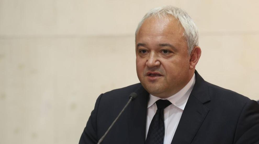 Министър Демерджиев открива център за пожарникари в Благоевградско