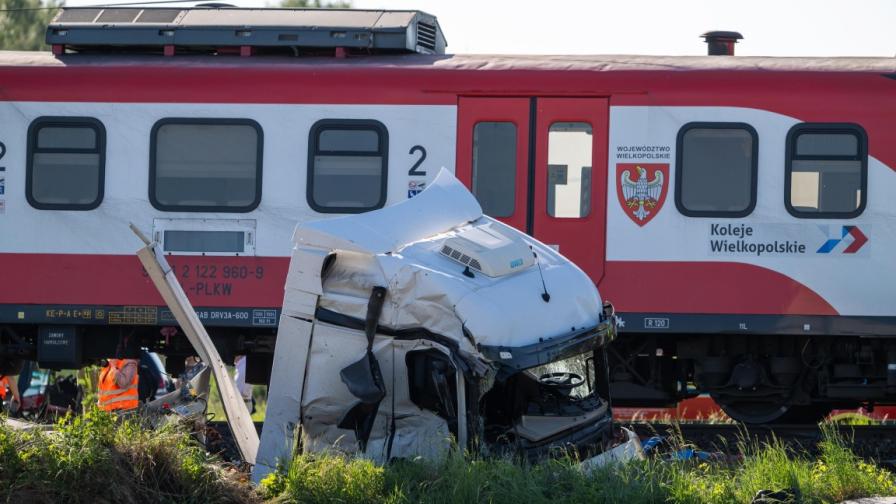 Тежка катастрофа на влак в Полша, много пострадали
