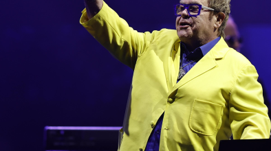 Elton John изнесе концерт пред 100 000 души в Рио