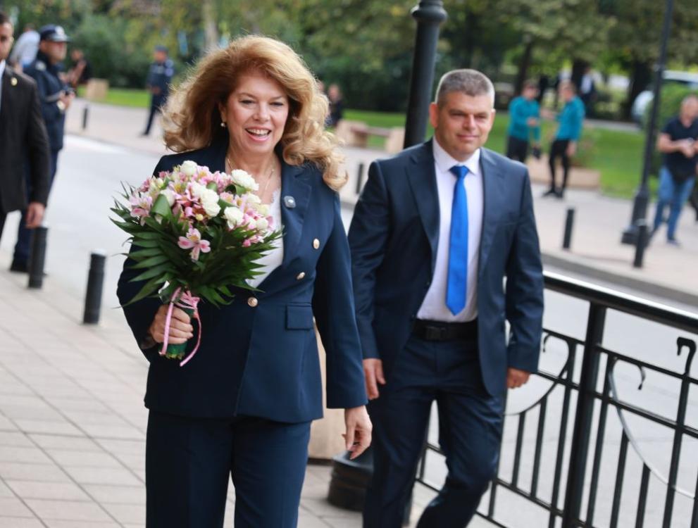 Илияна Йотова