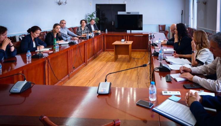 детска болница - Оттеглиха жалбата за поръчката за Националната детска болница