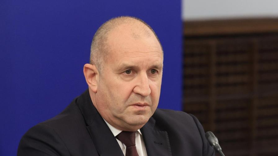 Радев: Трябва час по-скоро да градим скоростни пътища