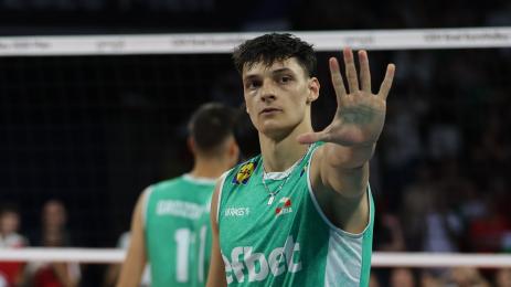 Александър Николов