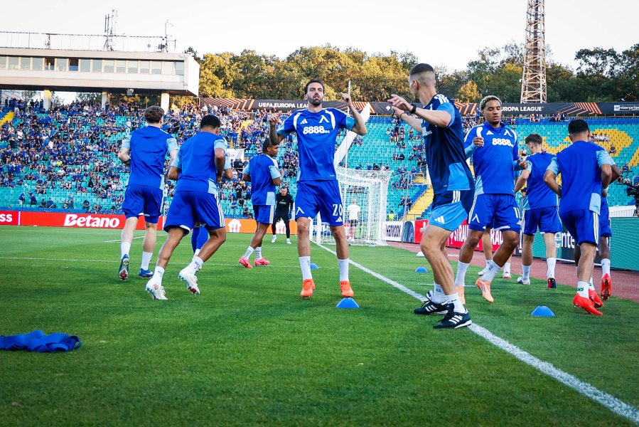 Lewski Левски Залцбург1